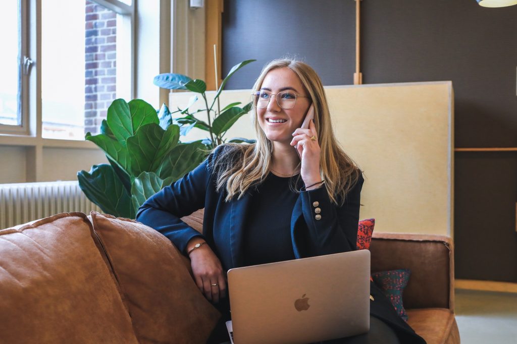 Smiling woman on the phone